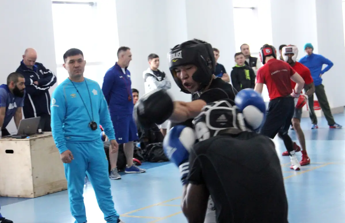 Қазақ боксшылары Германия және АҚШ құрамасымен бірге жаттығуда