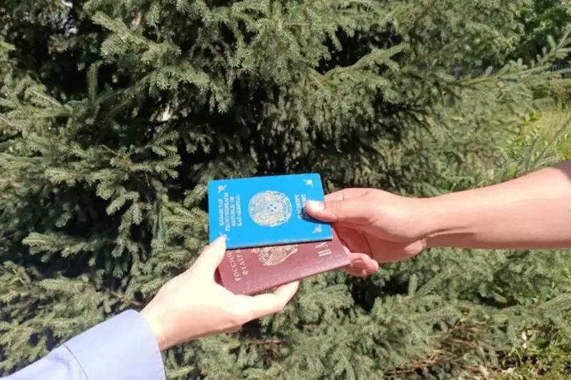 Более 40 человек оштрафовали за двойное гражданство в ВКО