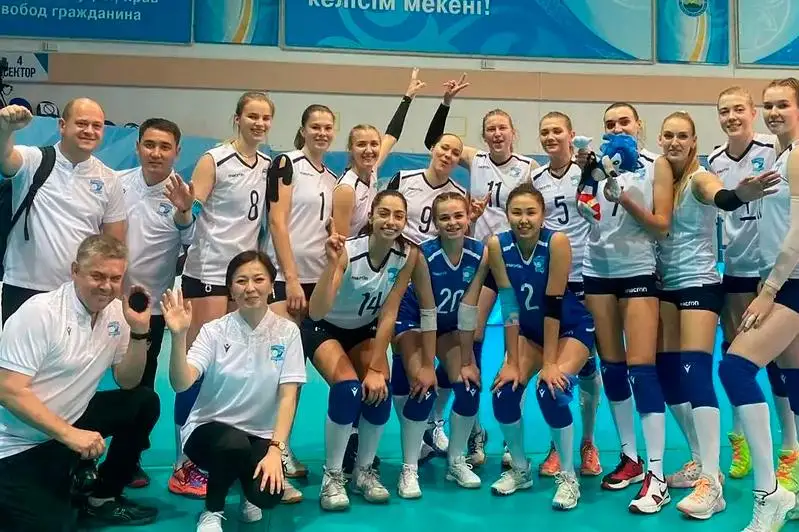 С первой «бронзой» Кубка РК поздравил волейболисток аким СКО