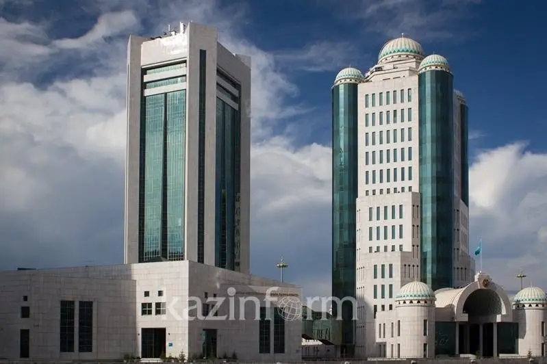 Закон об уточненном бюджете приняли в Сенате