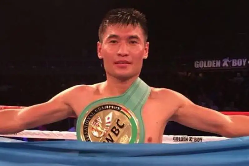 Казахстанский боксер с 12 победами подерется с Чавесом