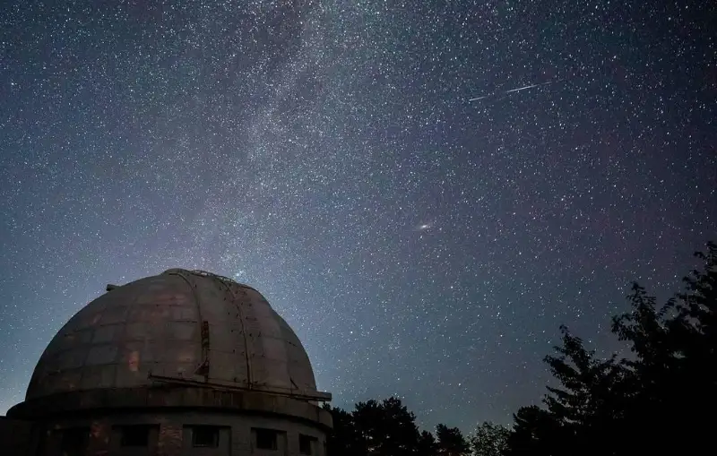 Астрономы засекли древнейший «галактический ветер»