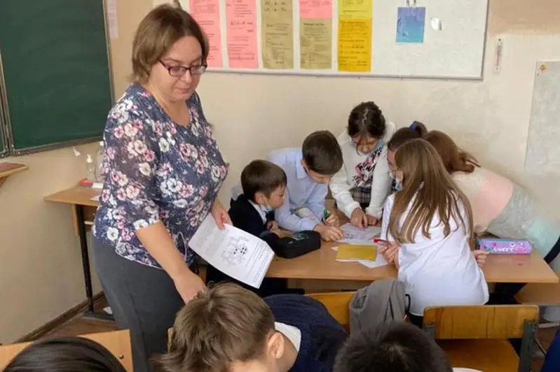 Oqytýdyń ozyq ádisi: ShQO-da muǵalim áleýmettik jelini qalaı paıdalanýda