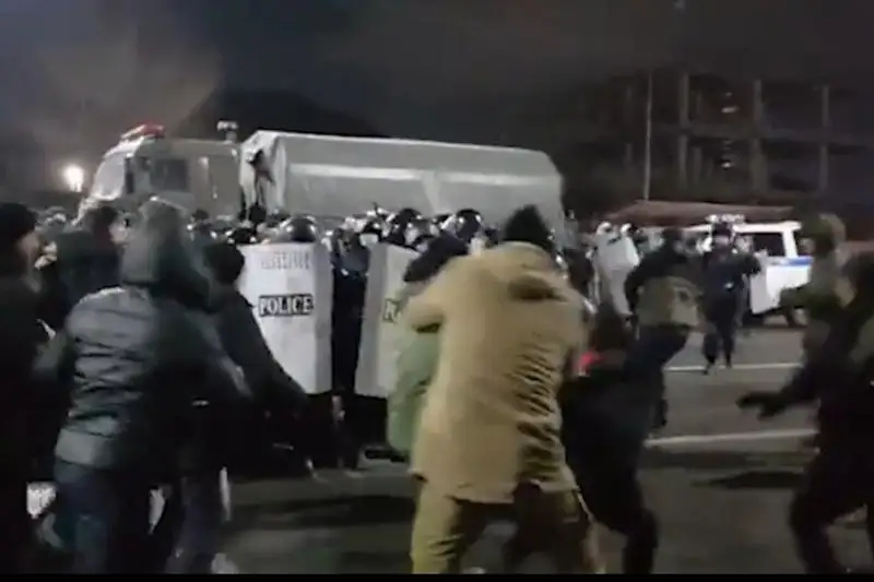 Прекратить клевету на сотрудников правоохранительных органов просит вдова полицейского