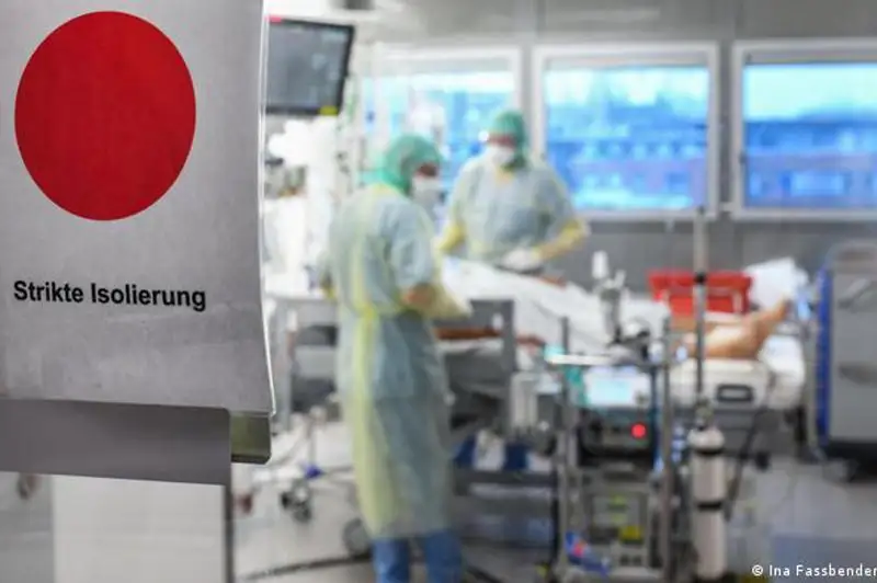 В ФРГ зафиксированы новые максимальные показатели заражения коронавирусом