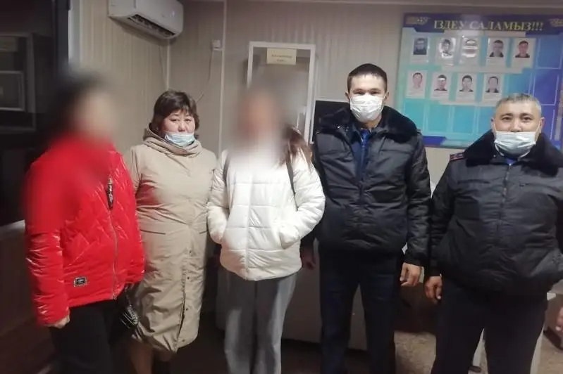Сбежавших в Шымкент школьниц нашли туркестанские полицейские