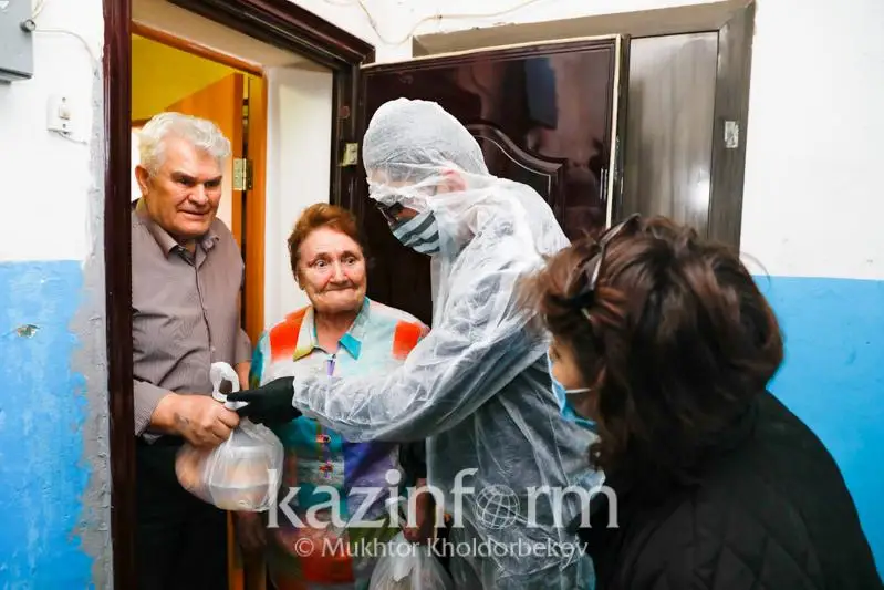 SQO-da Qarttar kúnine oraı zeınetkerlerge otyn, azyq-túlik, dári-dármek taratylady