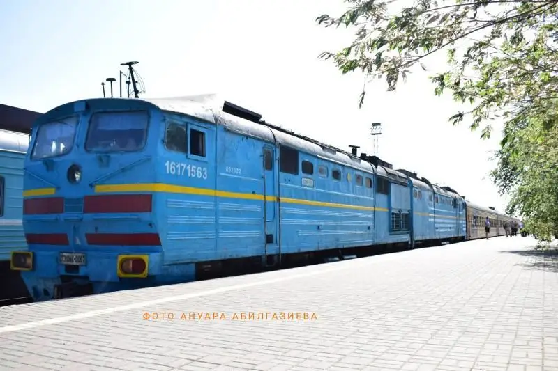 В Атырау запустили поезд по маршруту «Атырау-Курмангазы»