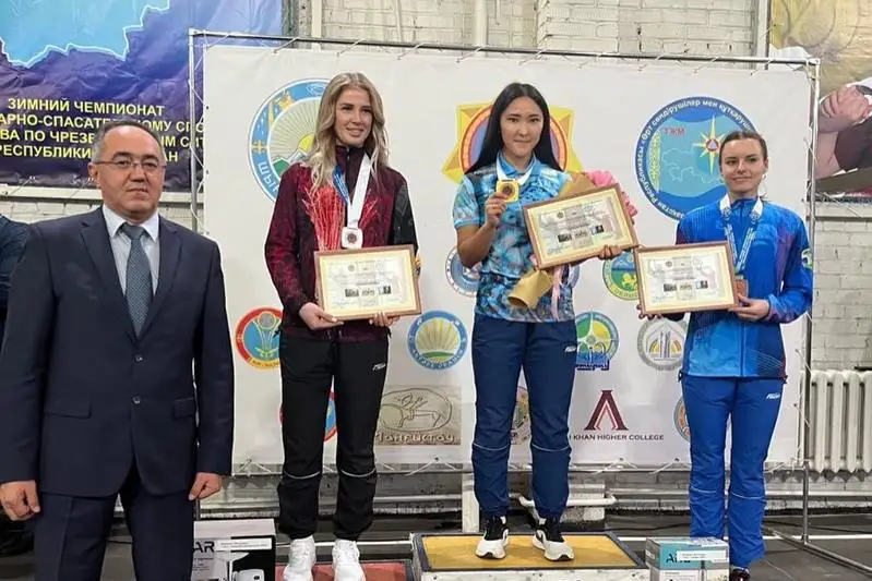 Костанайка установила новый рекорд по пожарно-спасательному спорту