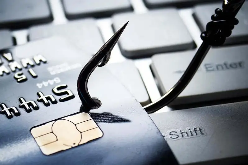 Менеджер банка оформил кредит на клиентку в Актобе