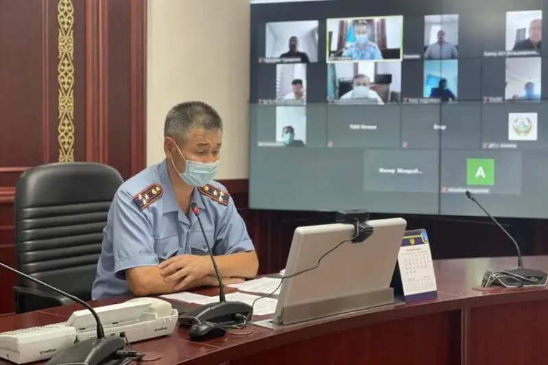 Усилить контроль за масочным режимом призвали полицейские Алматы