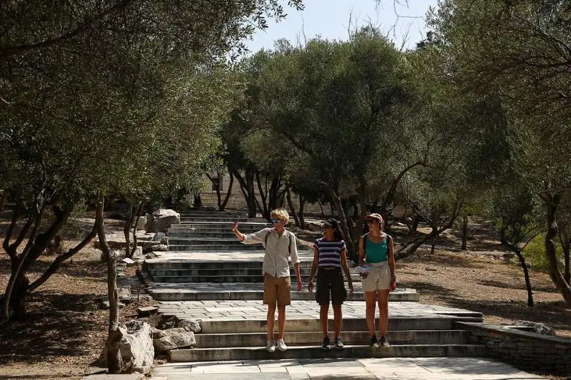 Прививать детей в возрасте 12-15 лет планируют в Греции