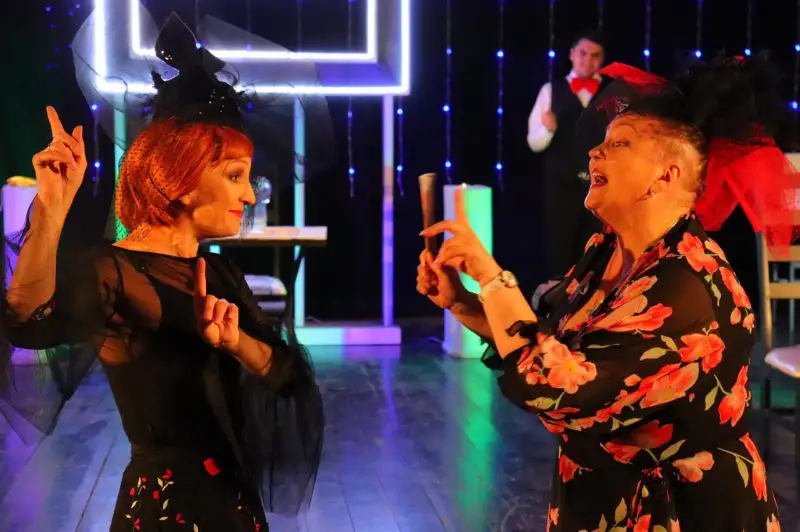 Премьера парадоксальной комедии «MEMENTOм в море!» состоялась в Кокшетау