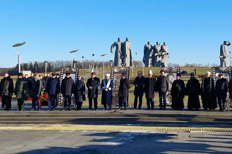 Делегация из Казахстана приняла участие в памятном митинге в честь подвига героев-панфиловцев