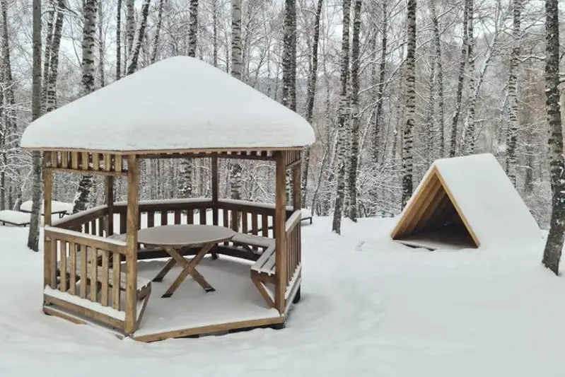 Кемпинг зоны для туристов начали устанавливать в Алматы