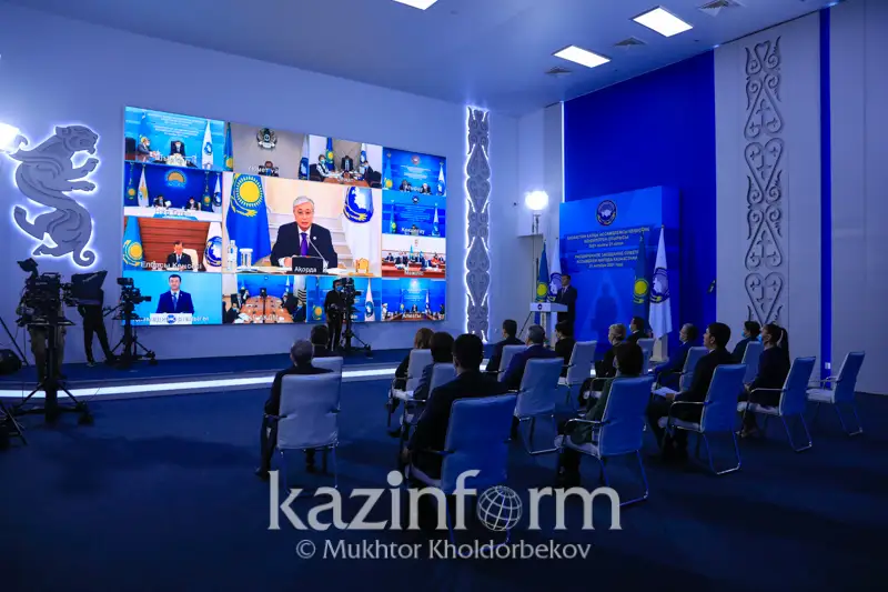 Президент РК поручил акимам оказать всемерную поддержку работе Совета матерей