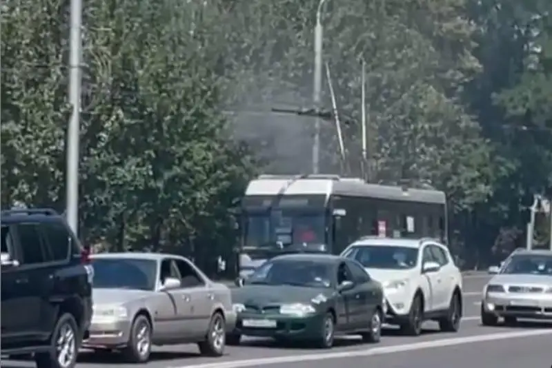 Задымление троллейбуса произошло в Алматы