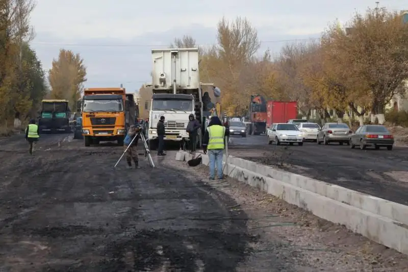 Одна из главных дорог Караганды на стадии завершения