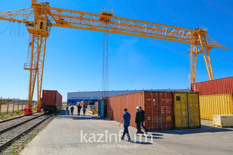 На сколько увеличился срок доставки грузов из Китая в Европу через РК