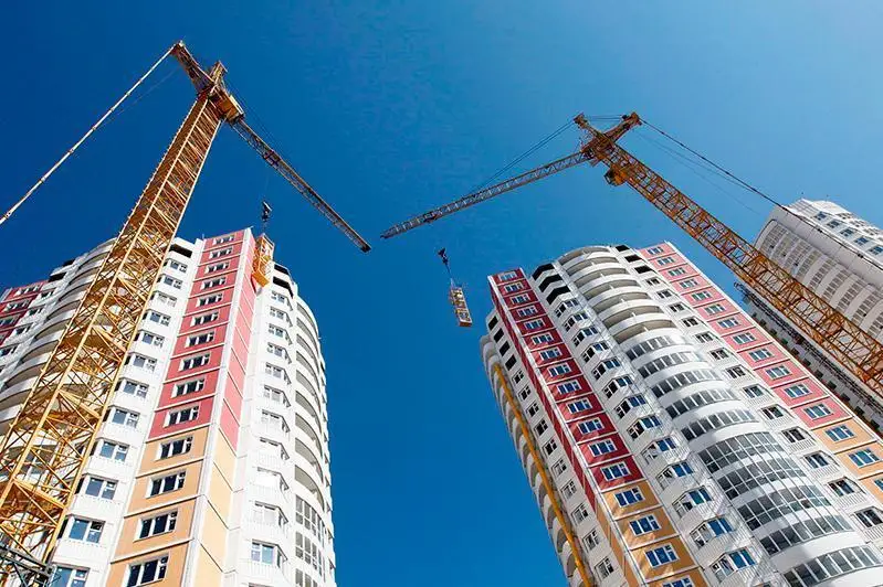 Astana: Úleskerlerden qarjy alýǵa quqyǵy joq qurylys uıymdarynyń tizimi jarııalandy
