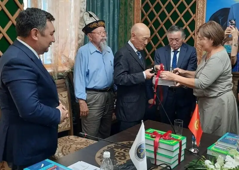 Произведения Жамбыла в переводе на кыргызский язык презентовали в Бишкеке