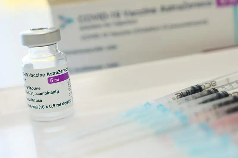 AstraZeneca vaktsınasynyń ataýy Vaxzevria bolyp ózgerdi