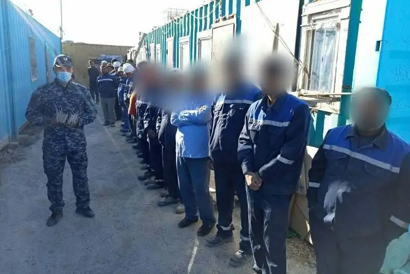 29 нелегалов строили ветровую станцию в ВКО