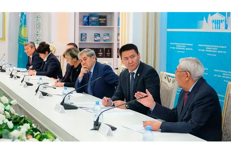 Превратился в один из красивейших мегаполисов - общественные деятели о застройке Нур-Султане