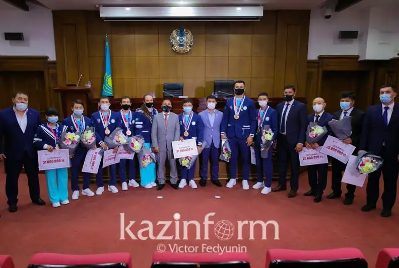 Tokıo Olımpıadasynyń jeńimpazdaryna memlekettik nagradalar tabystaldy