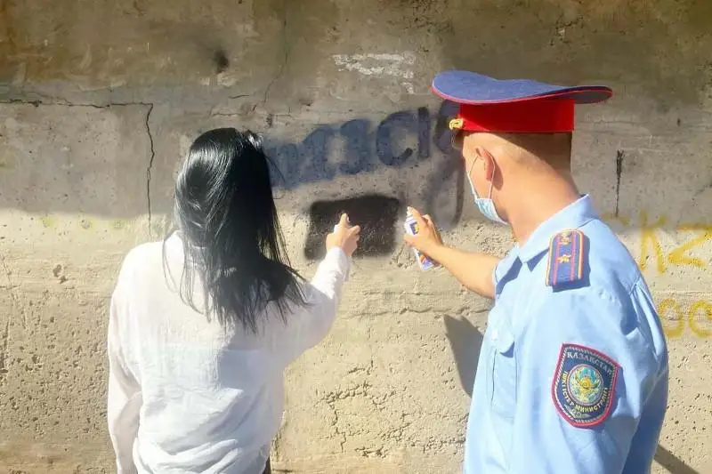 11 наркограффити закрасили в Шымкенте