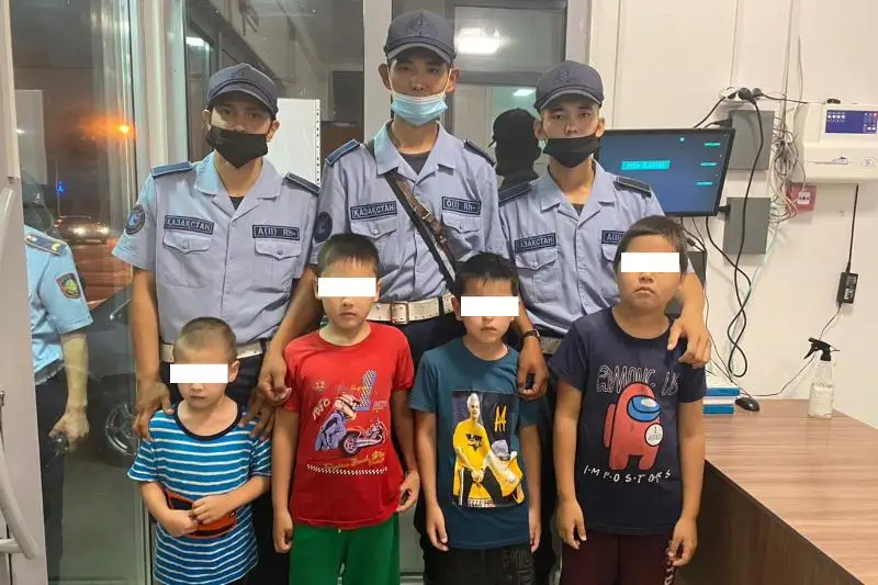 Четверых пропавших детей разыскали гвардейцы в Атырау