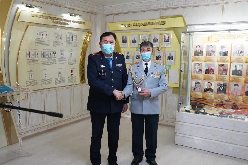 Костанайских полицейских наградили ко Дню Первого Президента