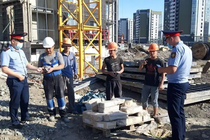 13,5 тысяч нарушений миграционного законодательства выявлено в Казахстане