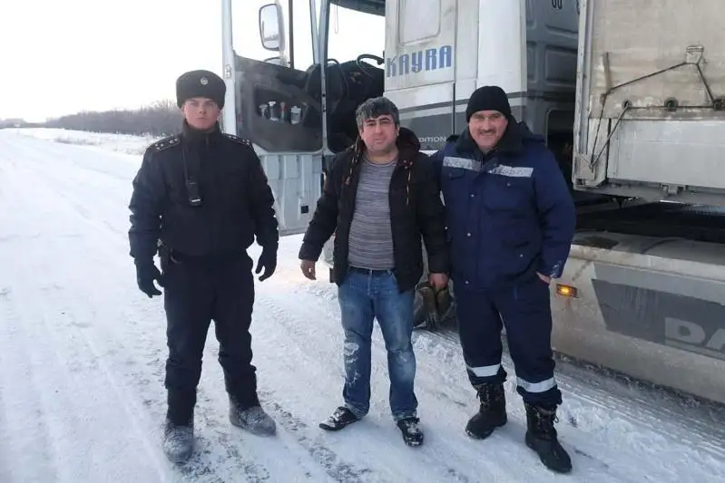 Костанайские полицейские помогли дальнобойщику