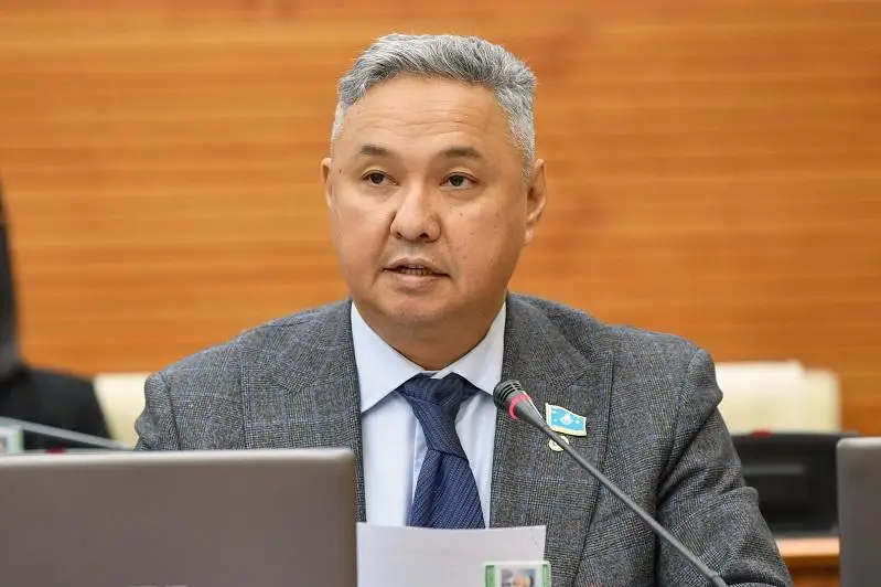 Деолигархизация должна стать частью госполитики Казахстана – Азат Перуашев