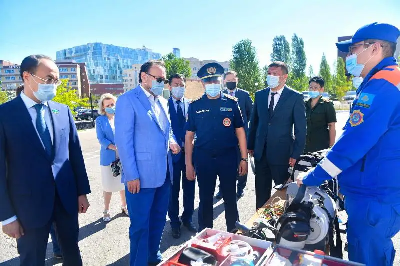 Сенаторы проинспектировали оборонные предприятия