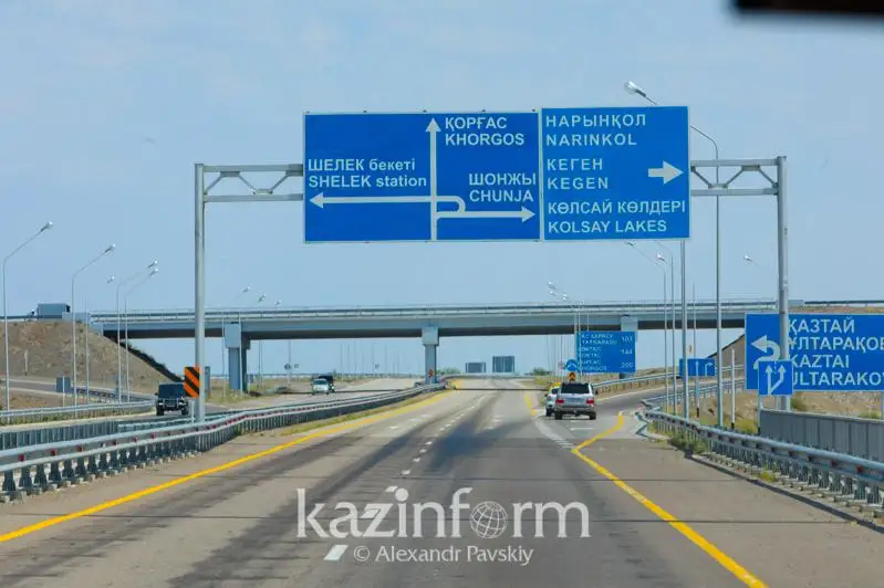 Названы основные причины поднятия бетонных плит на трассе Алматы - Хоргос