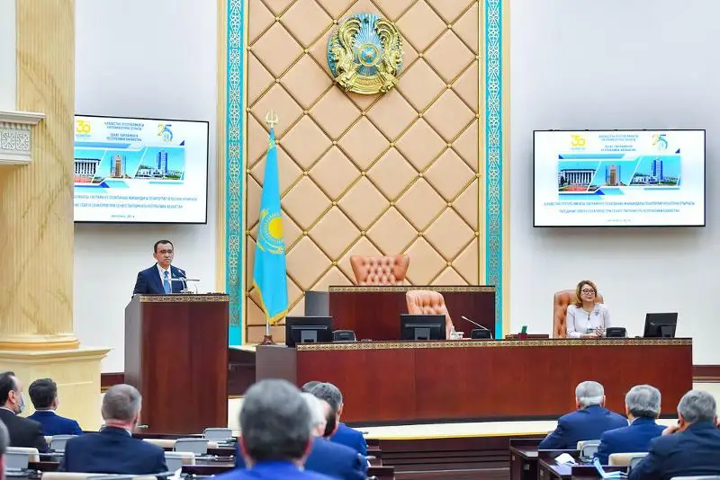 Состоялось заседание Совета сенаторов при Сенате Парламента РК