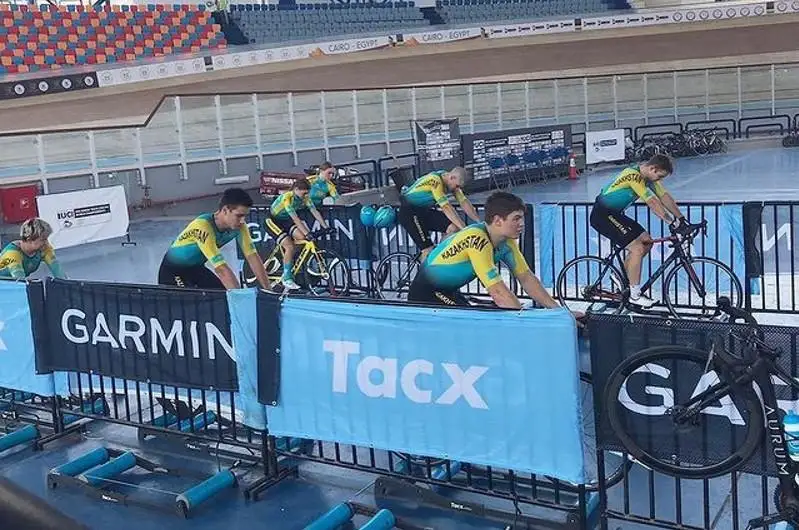 Команда Казахстана по велоспорту на треке выступит на чемпионате мира