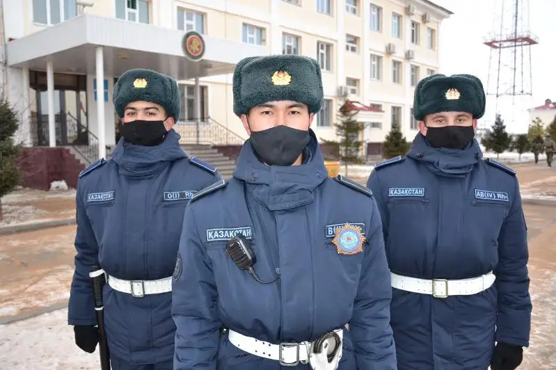 Молодой человек пытался спрыгнуть с моста в реку Ишим в Нур-Султане