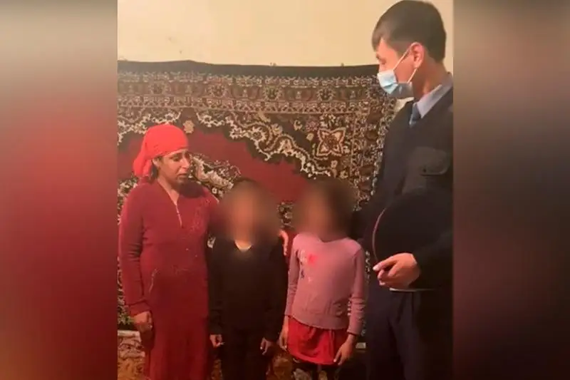 Двух пропавших детей нашли полицейские в Туркестанской области