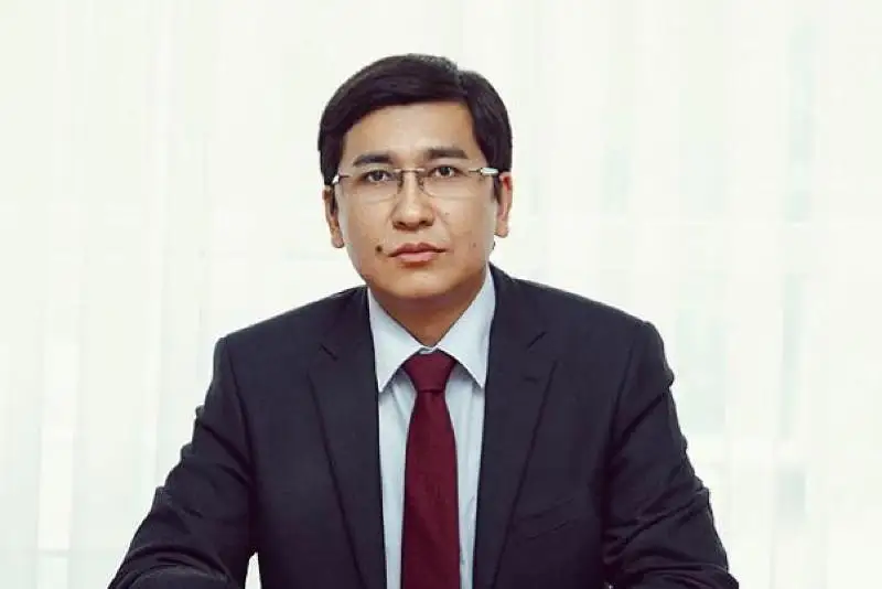 QR Bilim jáne ǵylym mınıstri ustazdar qaýymyna alǵys aıtty
