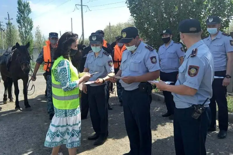 Конная полиция будет патрулировать пляжи в Актюбинской области