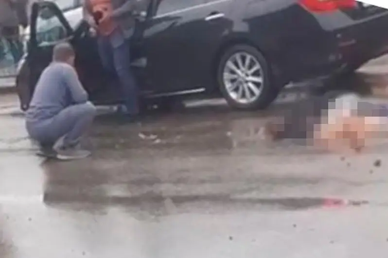 Водитель грузовика насмерть сбил женщину в Алматинской области