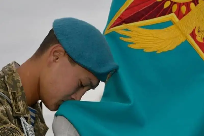 Увольнение солдат срочной службы завершилось в Вооруженных Силах Казахстана