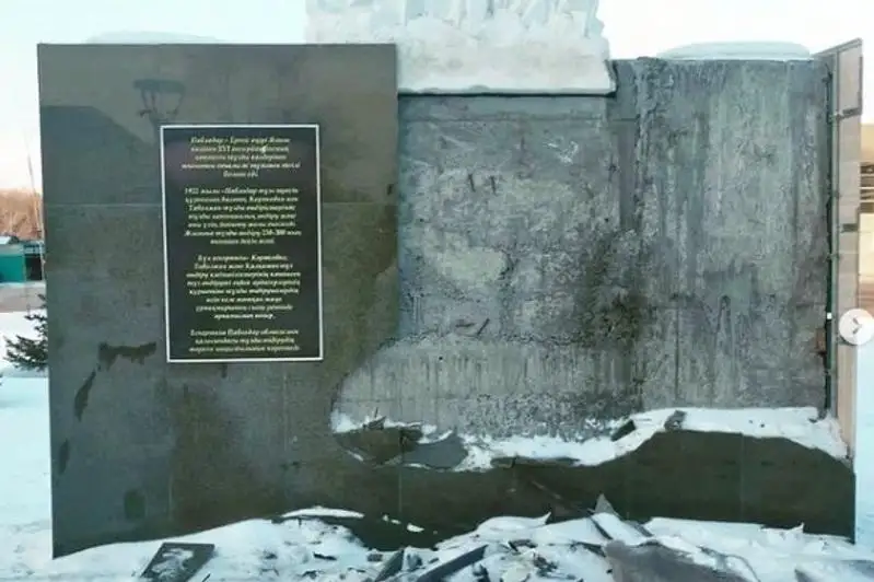 Pavlodarda mas júrgizýshi eskertkishke soǵylǵan