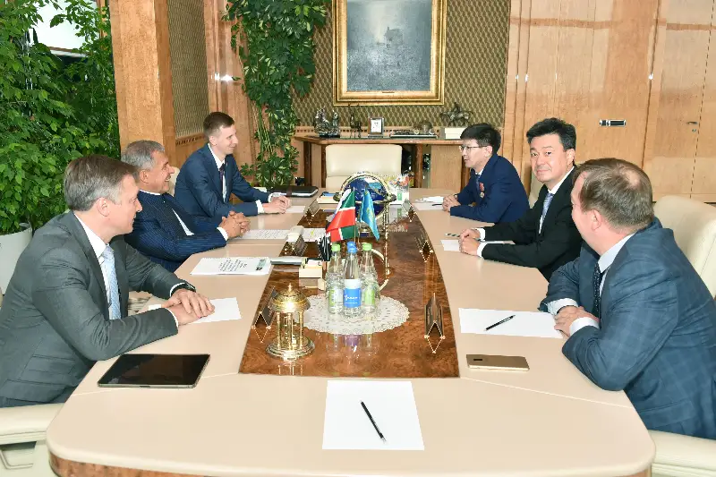 Новый генконсул РК в Казани встретился с Президентом Татарстана