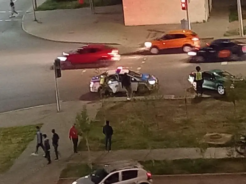 Водитель снес столб - ДТП в центре Нур-Султана