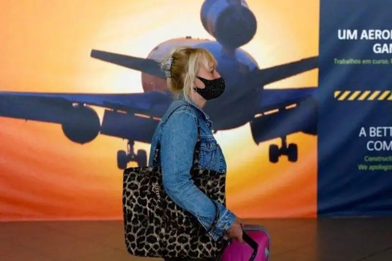 Коронавирус: ЕС впустит туристов, привитых вакциной, но не всех