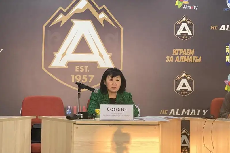 Ситуацию с тренером сборной РК по фигурному катанию и Оксаной Тен прокомментировали в федерации конькобежцев